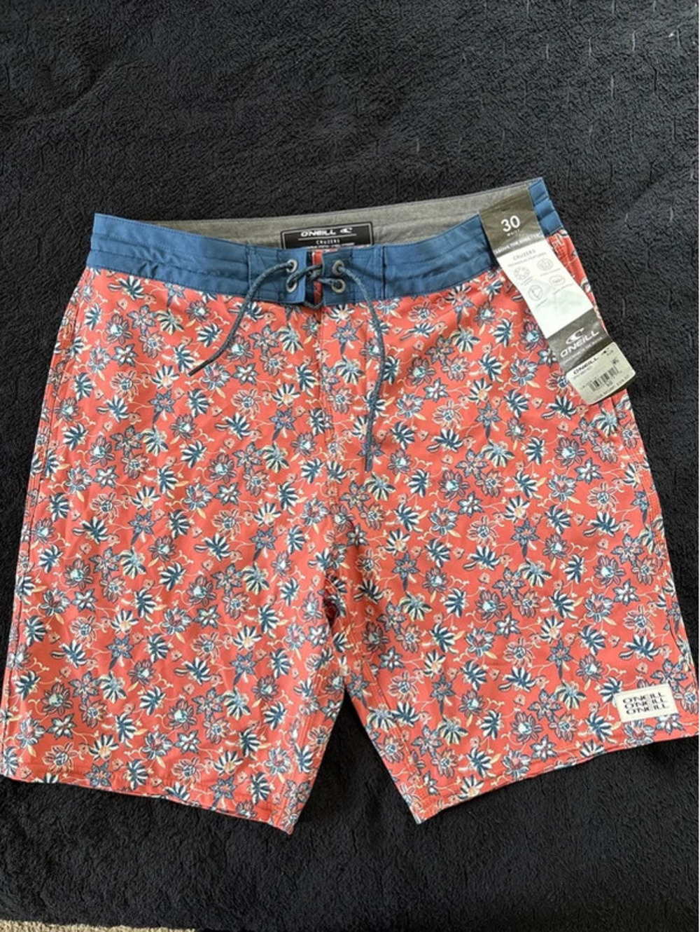 O’Neill cruiser board shorts size 30. NWT!